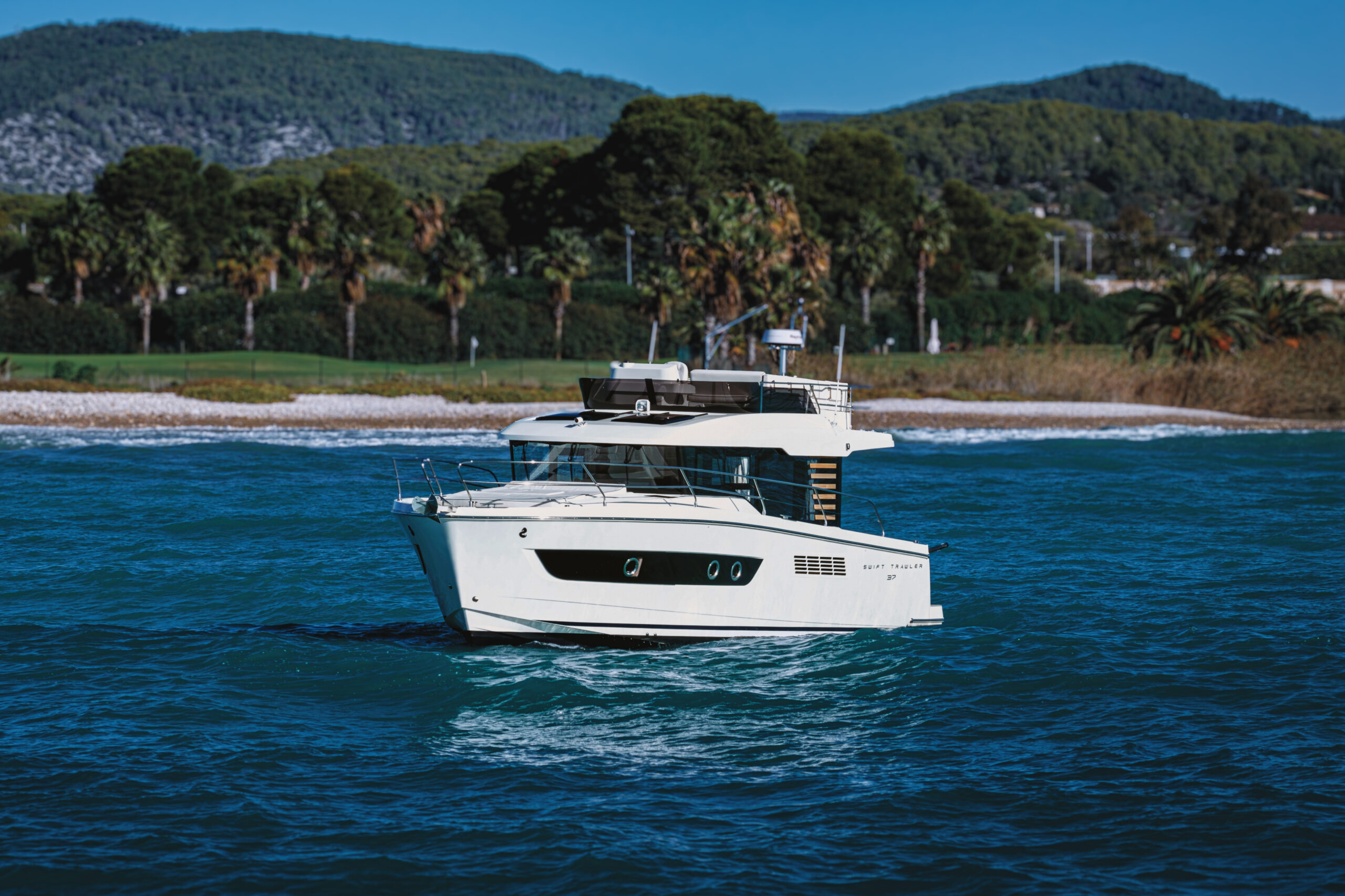 Swift Trawler 37 NEW