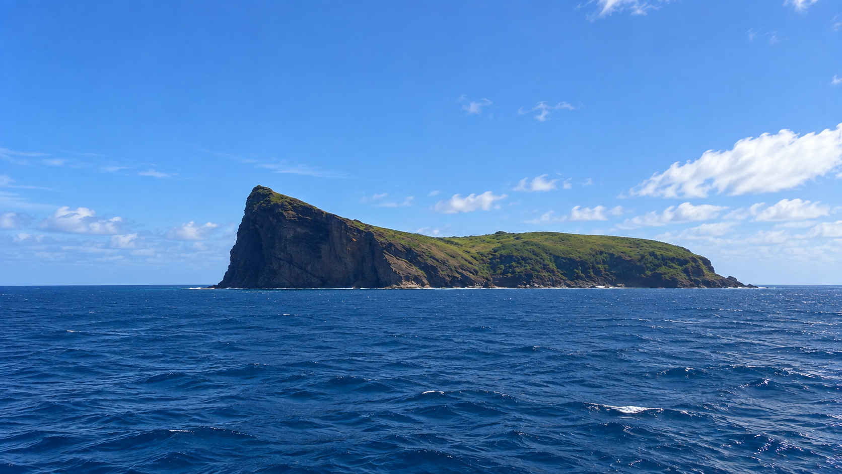 Coin de Mire by Boat: What to See and How to Get There